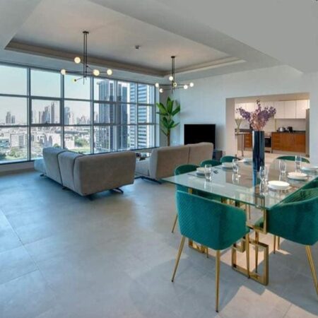 2 bedrooms in Arcade Tower