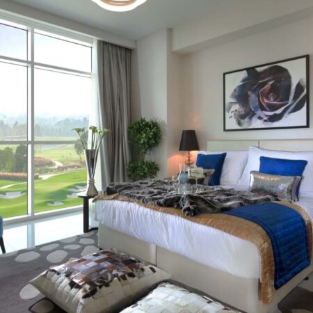 Studio in Radisson Hotel