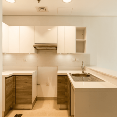 Studio in Iris Amber