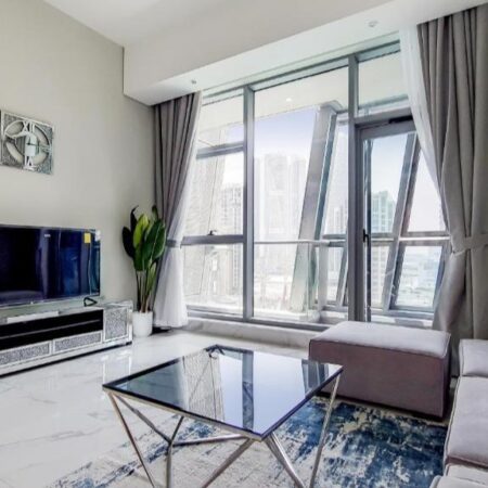 1 спальня в J One