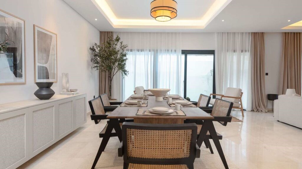 5 спален в California Village