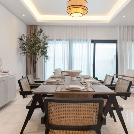 5 bedrooms in California Village